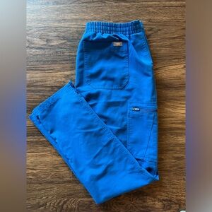Yola skinny style figs scrub pants size small